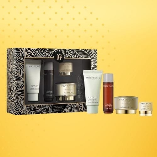 5 Best Anti-Aging Skincare Sets for Older Women